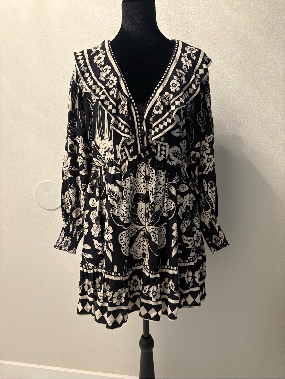 FARM Rio Black and White Long Sleeve
Sundress Women's Size XS